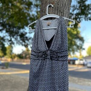 Elegant Y2K Vintage Blue Black and White Patterned Tank Top